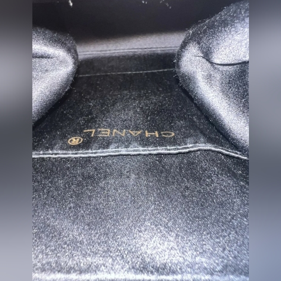 Handbag - Picture 4 of 6